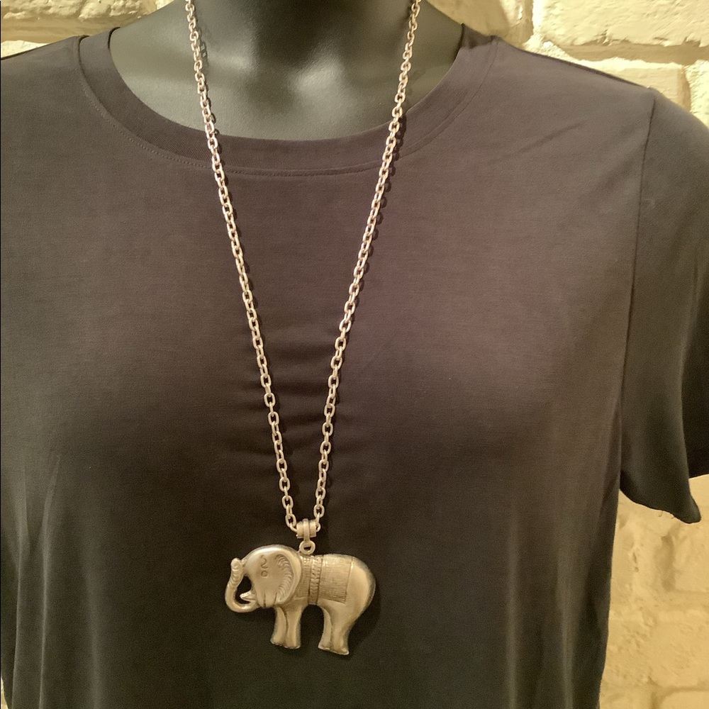 Elephant necklace - Picture 3 of 3